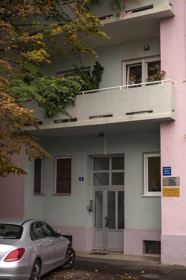 Apartman Pannonica Pin 0-24H Slavonski Brod Exteriör bild