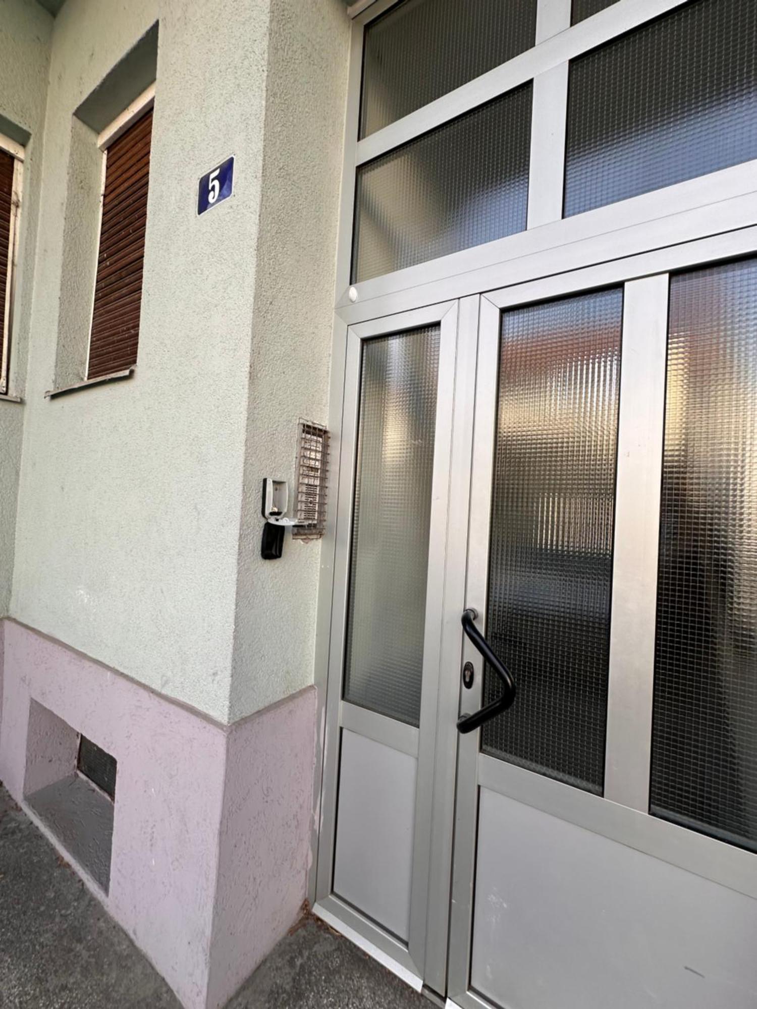 Apartman Pannonica Pin 0-24H Slavonski Brod Exteriör bild